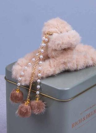 Бежевый краб для волос, пушистый крабик