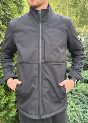 Водонепроницаемая мужская куртка из материала soft shell (черная) m