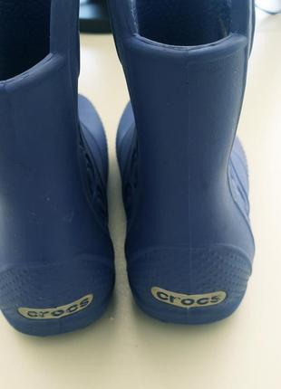 Сапоги резиновые для мальчика кроксы с ручками crocs kids handle it rain boot синие с8 25 р4 фото