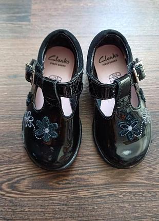 Clarks дитячі туфельки