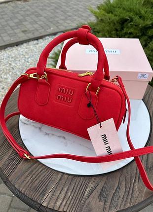 Сумка стиль miu miu arcadie замшевая с ручкой и ремнем