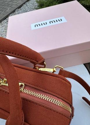 Сумка стиль miu miu arcadie замшевая с ручкой и ремнем9 фото