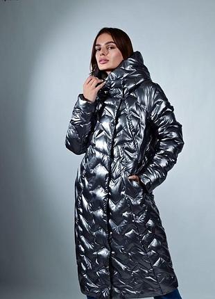 Белое пальто. куртка, пуховик .с капюшоном3 фото