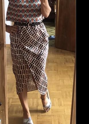 Атласна спідниця