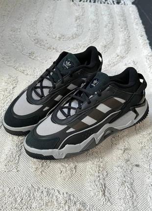 Оригинальные кроссовки от adidas2 фото
