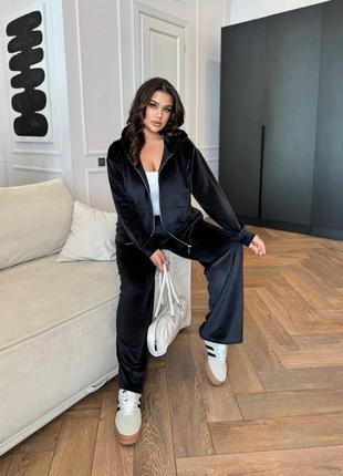 Стильный женский вельветовый костюм на молнии