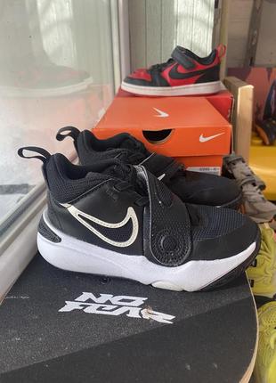 Кроссовки nike