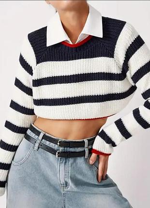 Кроп топ свитер с открытой спиной