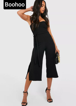 Комбинезон женский черный с открытыми плечами с поясом от бренда boohoo m