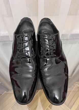 Продам черные кожаные лакированные мужские ботинки.5 фото