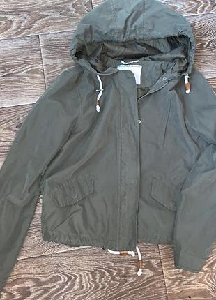 Куртка жіноча