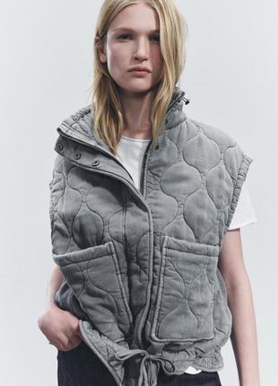Жилетка стеганная стеганая стеганая зара zara жилет