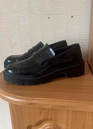 Лоферы zara