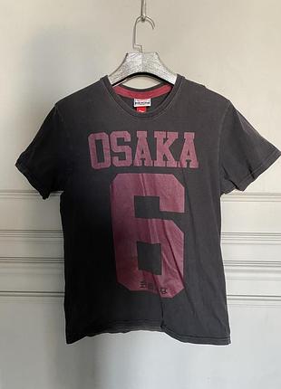 Футболка з принтом superdry