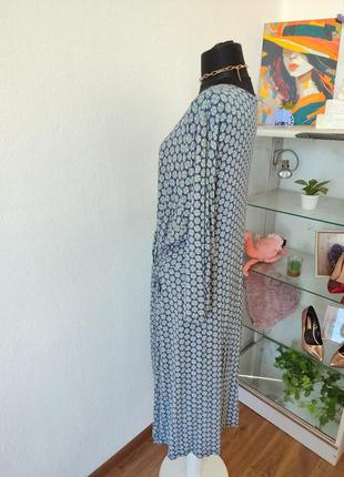 Батальное стильное платье миди,цветочный принт имитация запаха вискоза4 фото