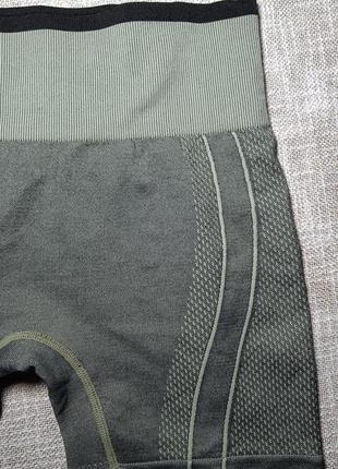 Безшовні жіночі спортивні шорти та топ для фітнесу , йоги для тренувань у спортзалі. ...