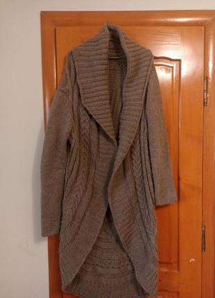 Вязаный свитер кардиган