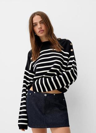 Светр у смужку (оверсайз), декор-гудзики.