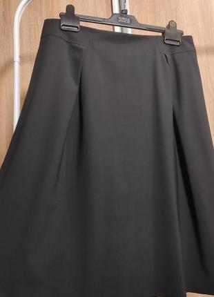 Шикарная юбка из тонкой шерсти на подкладке hugo boss3 фото