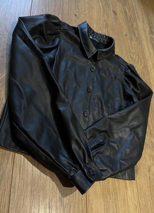 Кожаная куртка zara