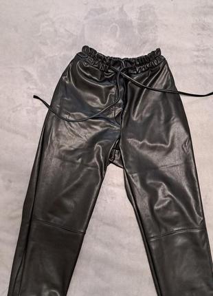 Кожаные брюки