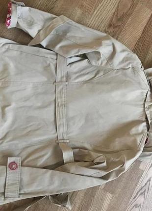 Тренч на дівчинку