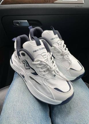 Женские кроссовки new balance silver