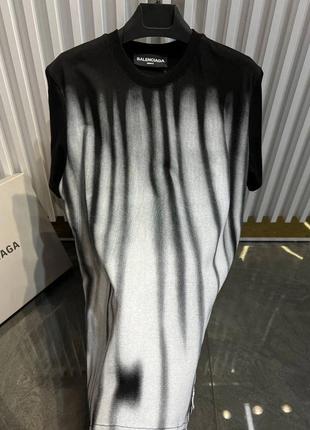 Черно белая футболка мужская тай дай в стиле balenciaga