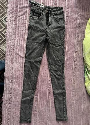 Джинсы скинни на девочку