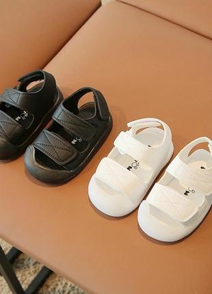 Дитячі босоніжки