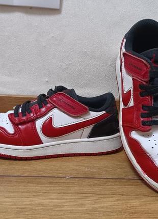 Кроссовки nike air jordan 1