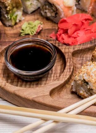 Дерев'яна тарілка для закусок манежниця підніс для сервірування подачі фруктів...