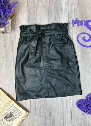 Женская юбка o'stin короткая кожаная с поясом зеленая размер xs (42)