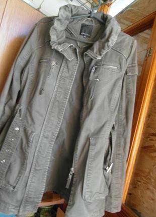 Стильная  ветровка