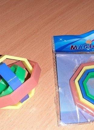 Іграшка з кольорового пластику для дрібної моторики