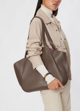 Нова шкіряна сумка coccinelle soft-wear large tote