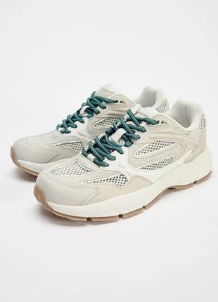 Кроссовки zara