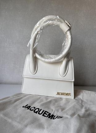 Сумка jacquemus жакмюс средняя с гибкой ручкой
