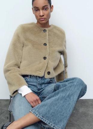 Шуба коротка zara
