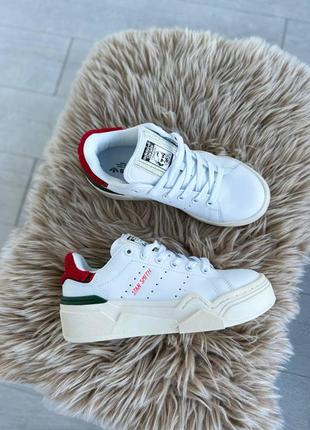 Брендові жіночі кросівки adidas alphabounce stan smith bonega white cream red green * moond