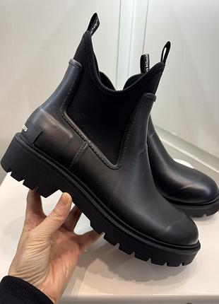 Женские резиновые челси calvin klein jeans, 39р