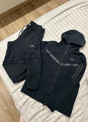 Tech fleece black штани