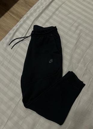 Tech fleece black штани