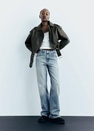 Коричнева укорочена байкерська куртка зара zara