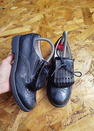 Кожаные лакированные туфли ботинки кроссовки kapika