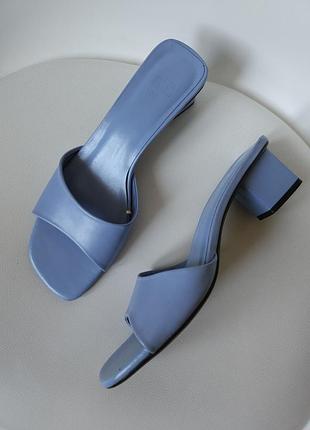 Стильные шлепанцы zara, голубые мюли zara, женские шлепанцы на каблуке, летние