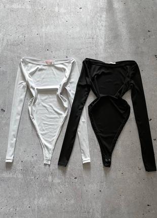 Базовый боди с высокими вырезами