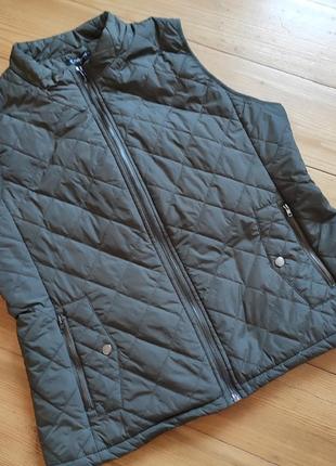 Суперова безрукавка, жилет.