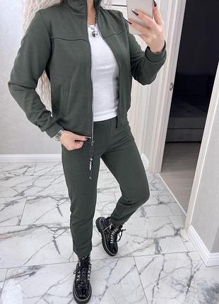 Костюм: штани на манжеті + кофта на змійці