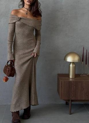Платье длинное в стиле maxmara открытые плечи коричневая черная